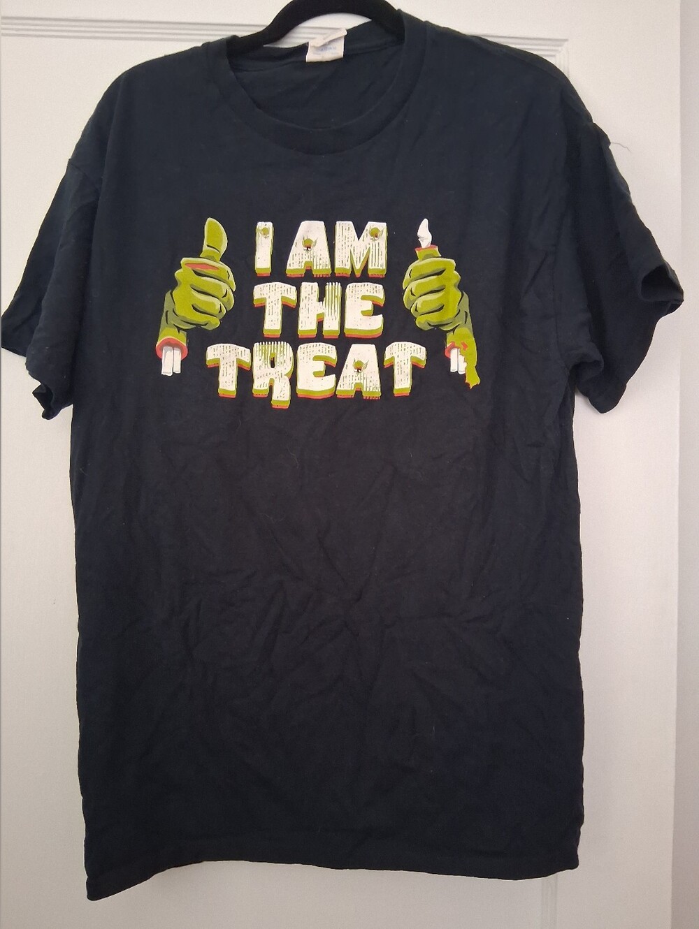 Halloween Costume Top "I Am The Treat" Black Monster Hands Graphic T-Shirt Large